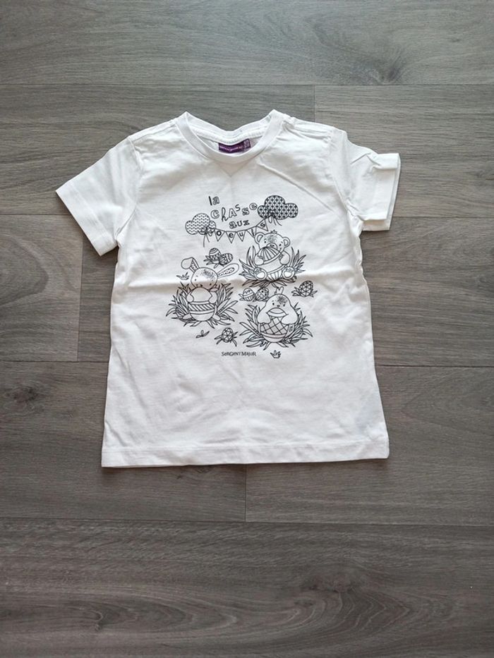 T-shirt Pâques à colorier