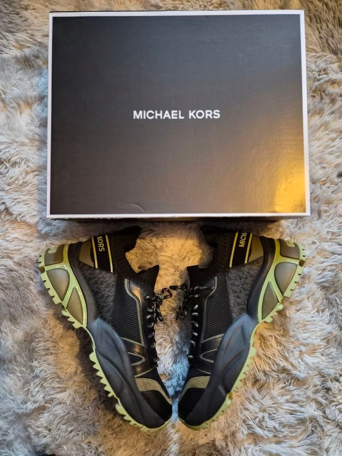 Baskets Michael Kors – Homme – Taille 44 – Noires/vertes – neuves