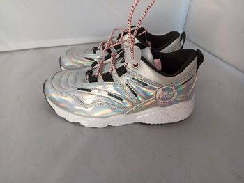 Basket argenté taille 28