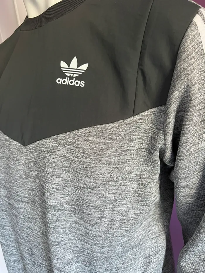 Crewnek Sweat Adidas Gris Taille M - photo numéro 4