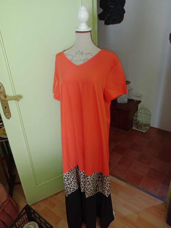Robe longue manches courtes