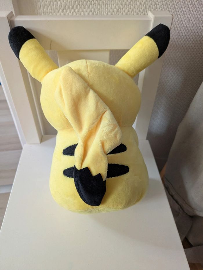 Peluche Pikachu - photo numéro 2