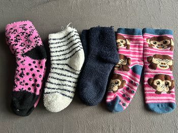 Lot de 4 paires de chaussettes de nuit enfant
