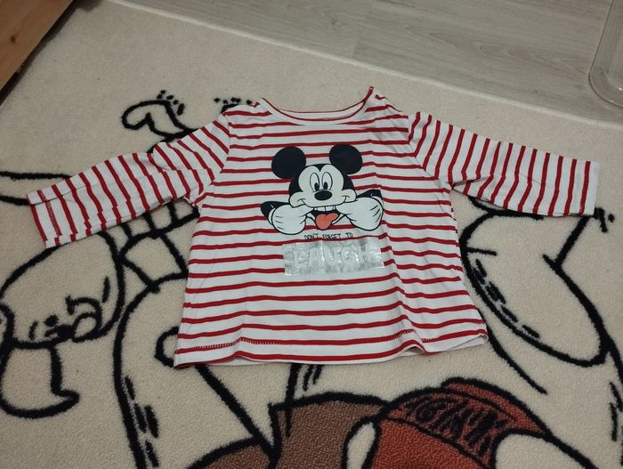 Haut manches longues marque disney