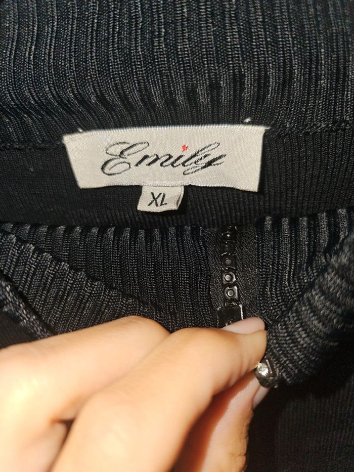 Gilet noir - photo numéro 2