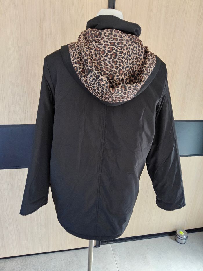 Parka taille M  tres bon etat foglie ross - photo numéro 2
