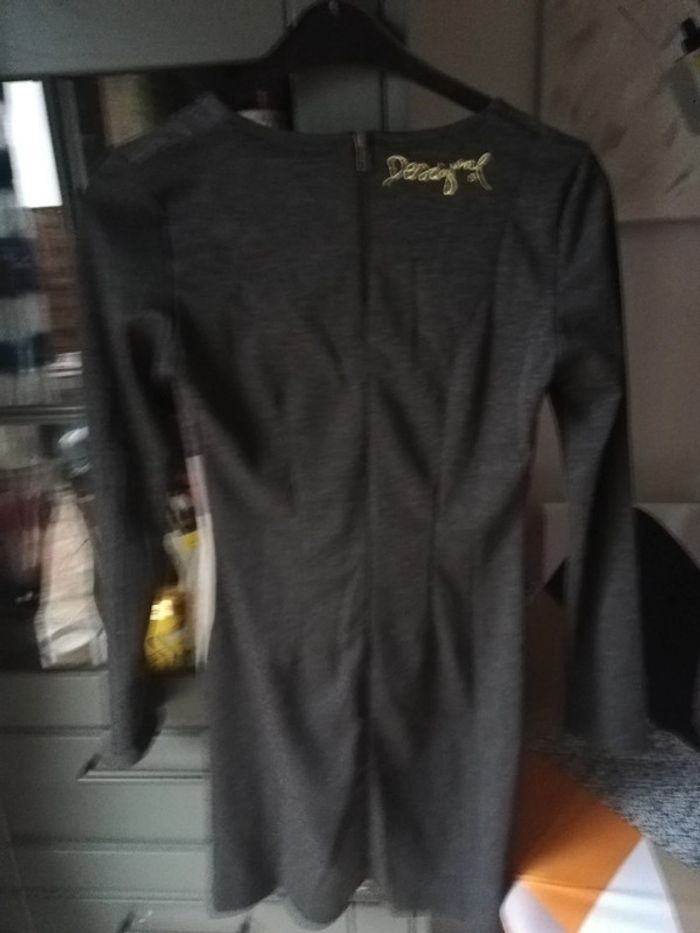 Robe desigual neuve 38 - photo numéro 2