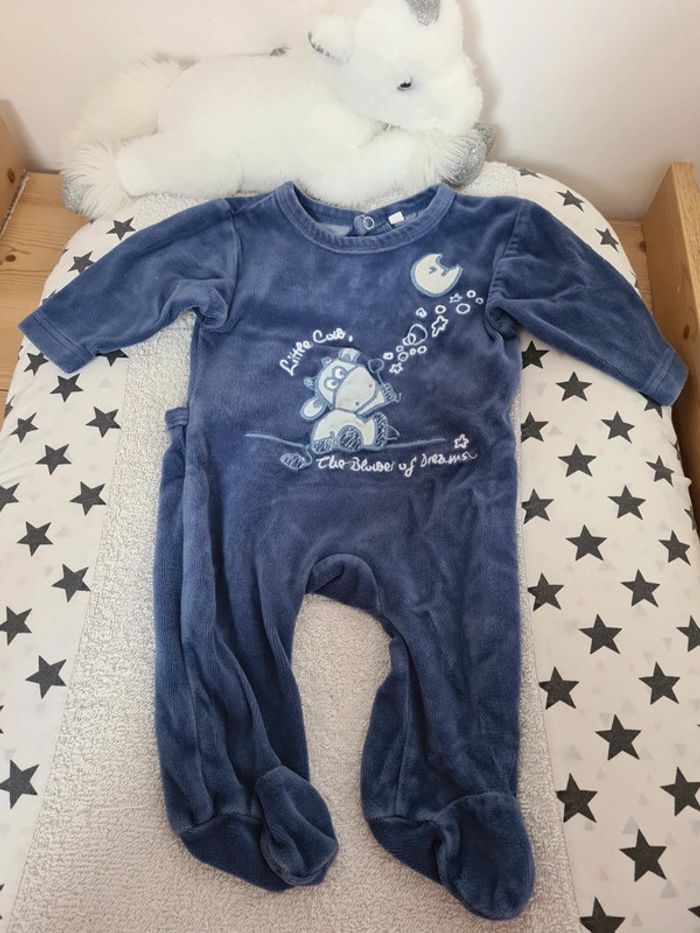 Pyjama 3 mois - photo numéro 2