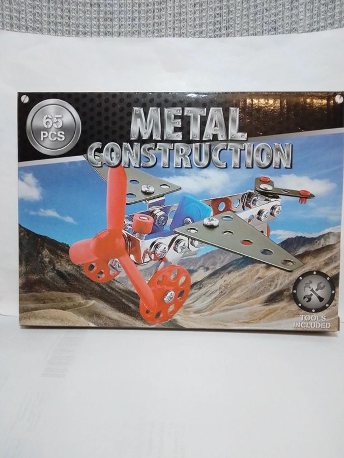 Kit de construction en métal "Avion"