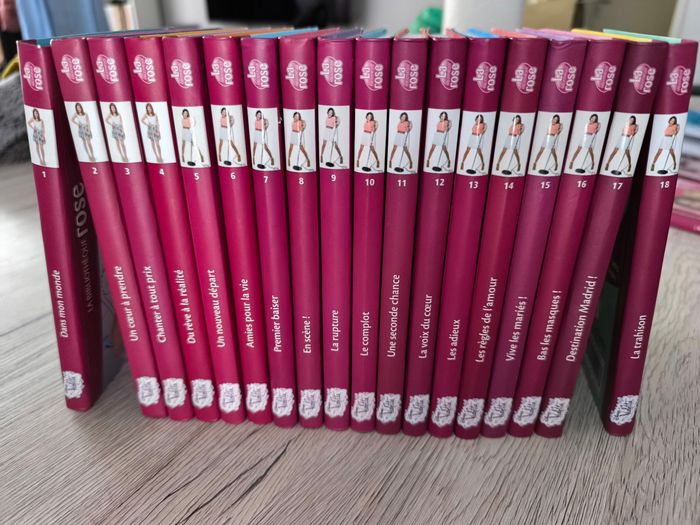 Lot 18 livres Violetta - photo numéro 2