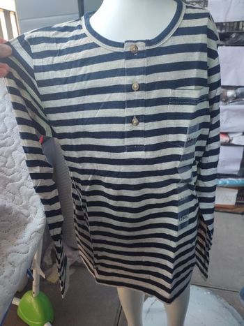 #kytie12ansfille. Tee-shirt manches longues taille 12 ans