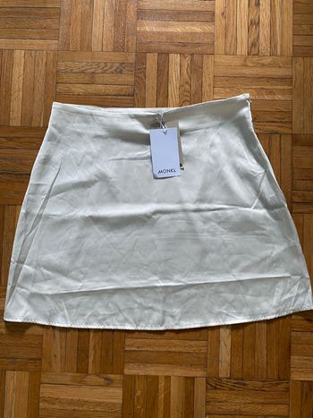 Minijupe blanche pour femmes (MONKL)