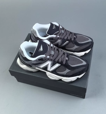 New Balance 9060 Noir et Gris 41.5