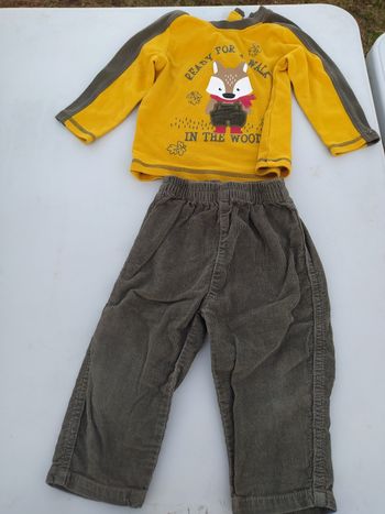 Ensemble Pull pantalon chaussettes