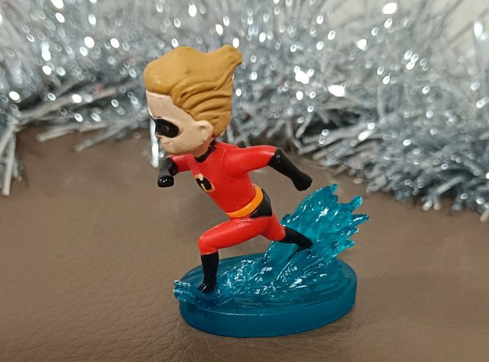 Figurine Disney Les Indestructibles - Flèche - photo numéro 5