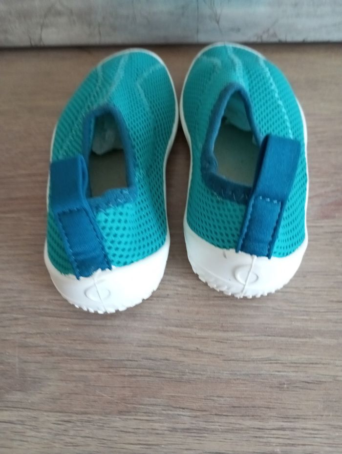 Chaussures aquatique garçon. 28/29. - photo numéro 2