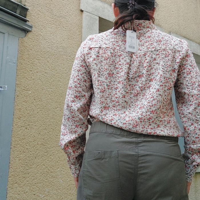 Chemise neuve etiqu. t38 - photo numéro 5