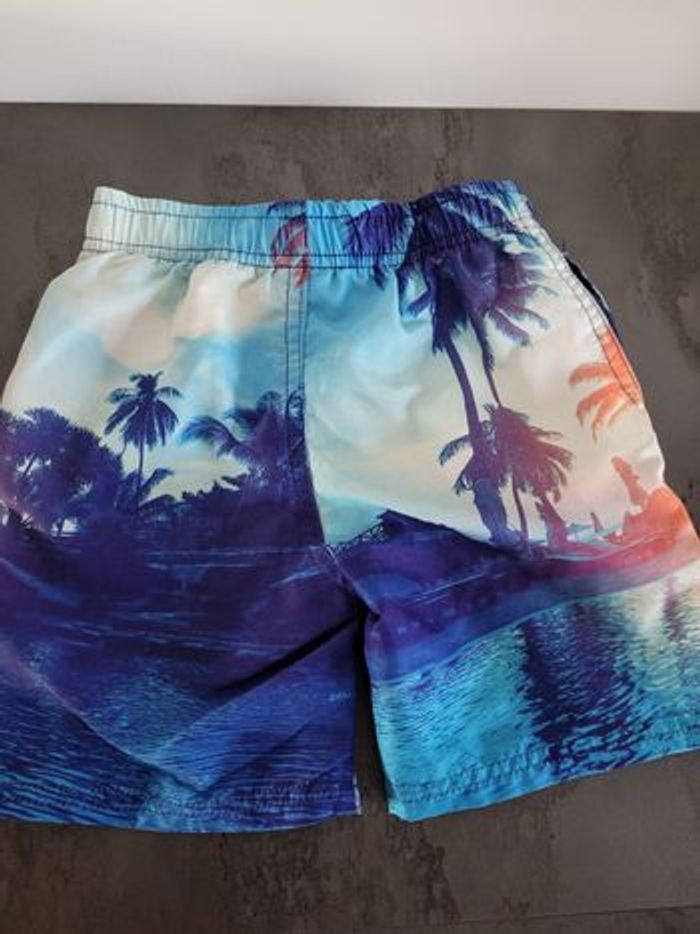 Short de bain taille 4 ans - photo numéro 2
