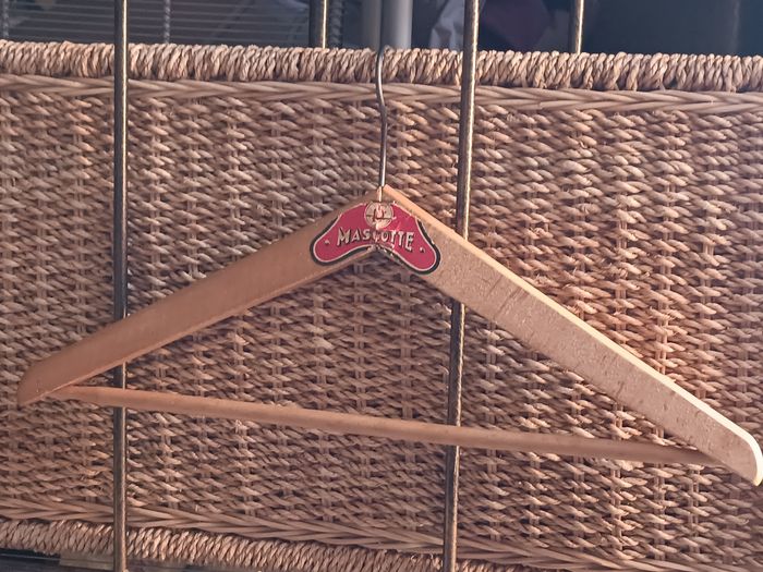 Cintre bois Mascotte - photo numéro 4