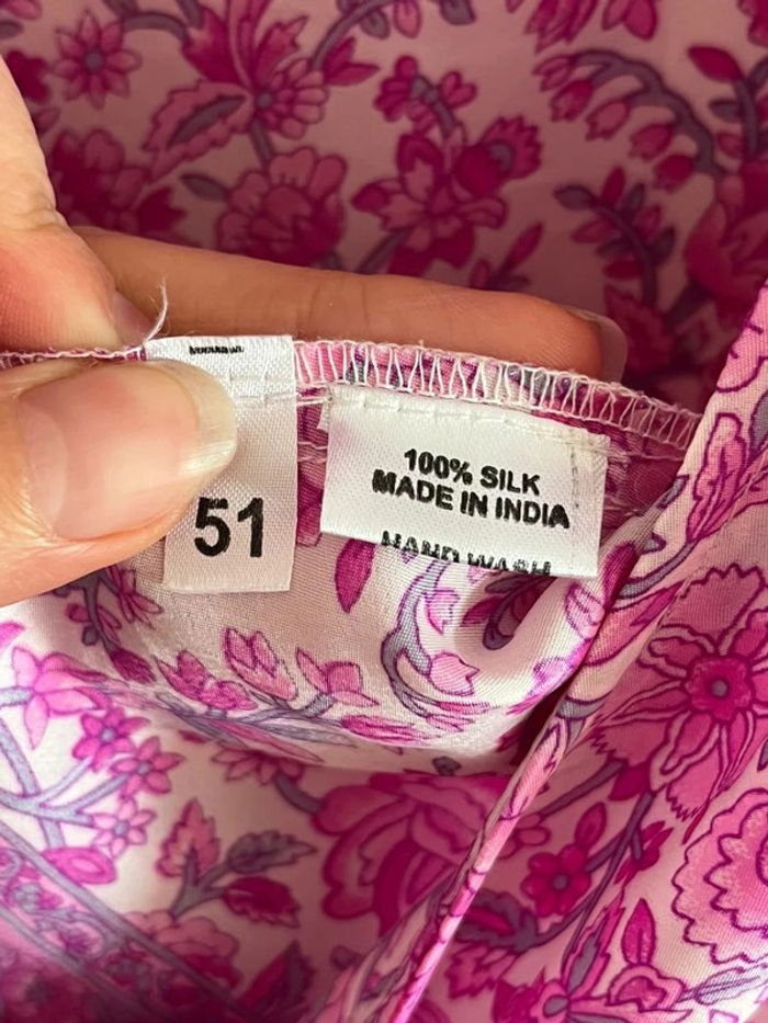 Ensemble fleuri rose en soie - photo numéro 5