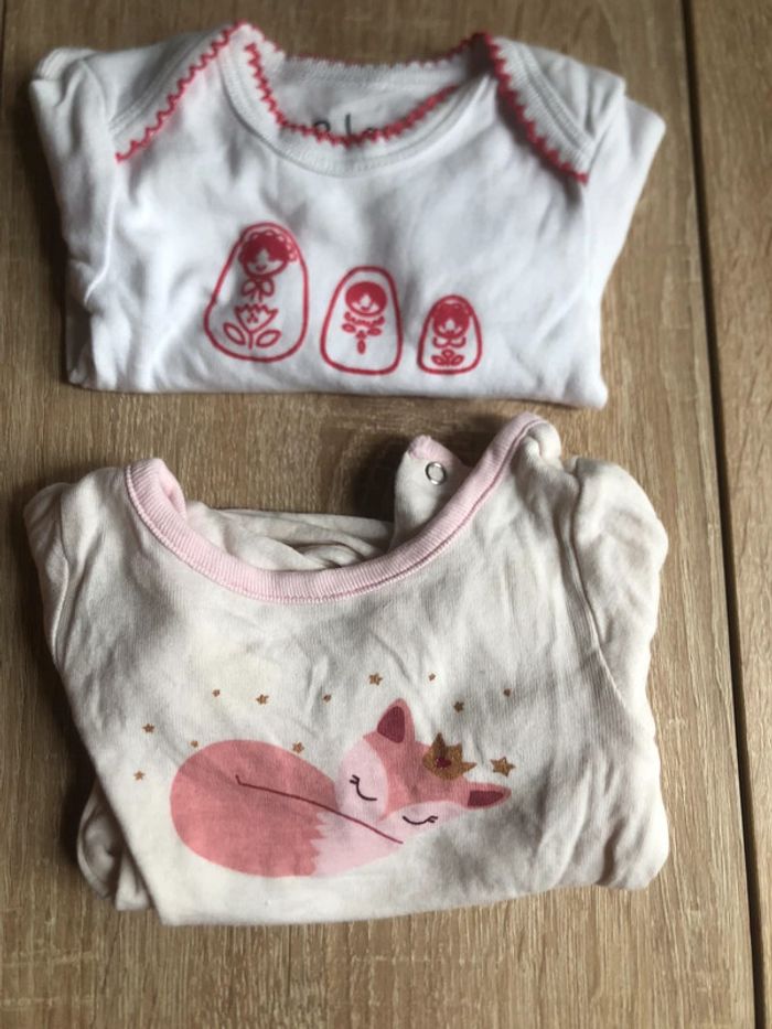 Lot 2 bodies 6 mois DPAM et La Redoute