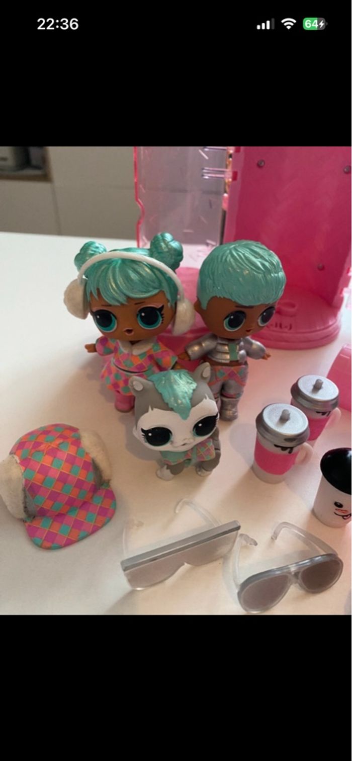 Lot L.O.L. Surprise Winter Disco Chalet Dolls - photo numéro 3