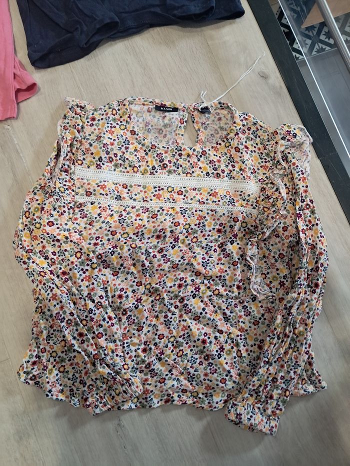 Lot de t shirts manches longues fille 6ans neufs - photo numéro 2