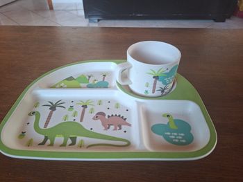 Assiette bébé et gobelet
