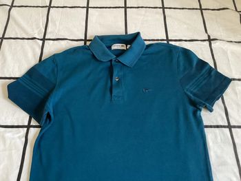 Polo Lacoste taille 4 = M ,bleu pétrole 100 % coton