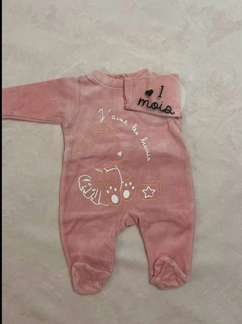 Pyjama rose  1  mois