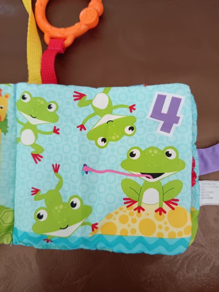 Livre d'Activités d'Eveil Bébé en Tissu Fisher Price - photo numéro 6