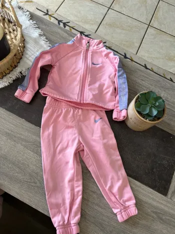 Ensemble de sport 12 mois
