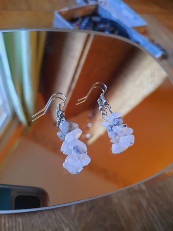 Boucles d'oreilles agathe blanche