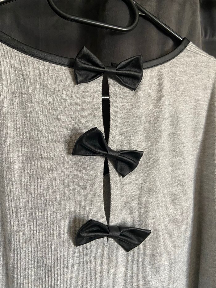 Pull fin avec noeuds à l’arrière - photo numéro 5