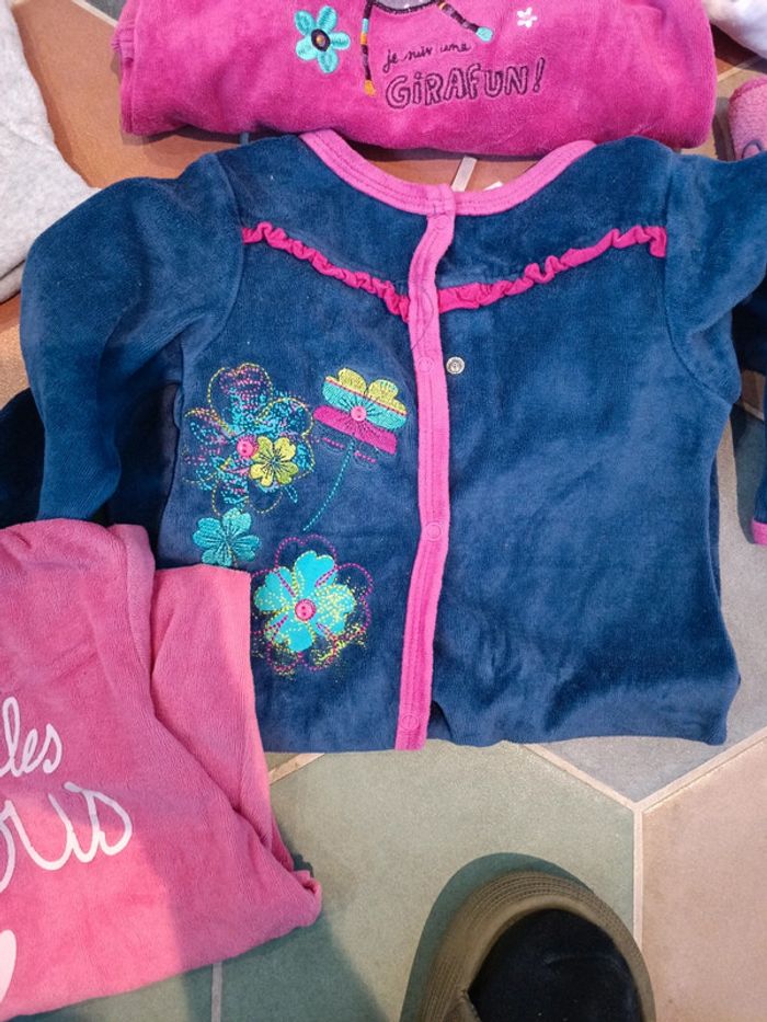 Lot pyjamas 12 mois - photo numéro 3