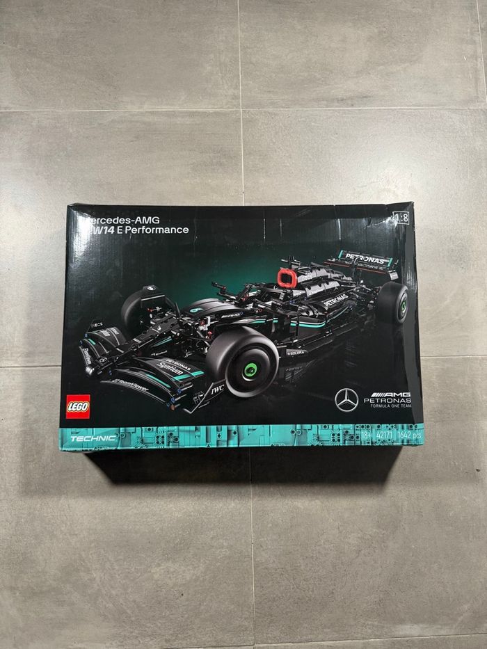 Lego technic Mercedes f1