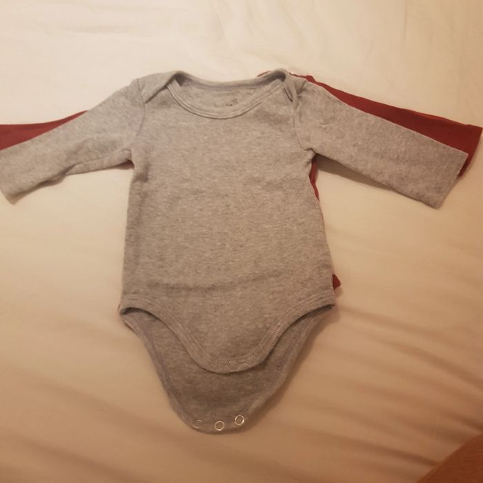 Lot de 5 bodys garcon - photo numéro 5