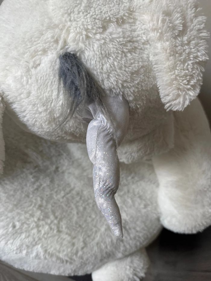💺Siege/ pouf pour enfants licorne 45*45- Lisette blanc- très bon état - photo numéro 5