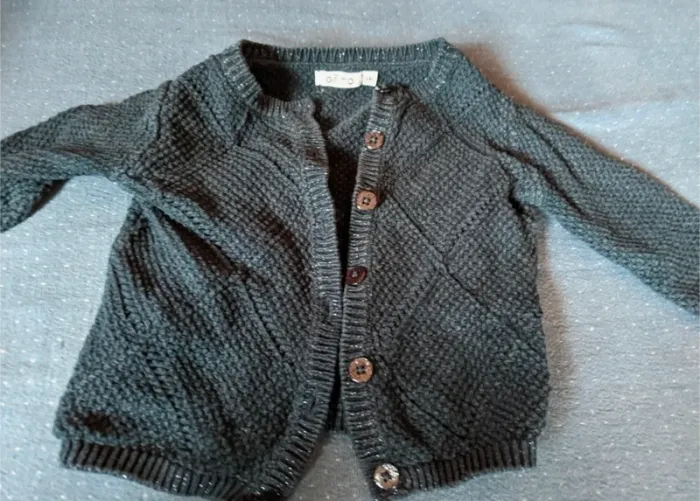 Gilet 6 mois parfait état