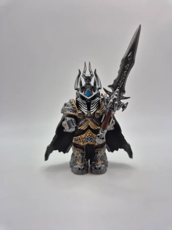 Figurine type lego Le Roi Liche World Of Warcraft