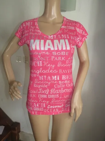 T-shirt taille S femme 