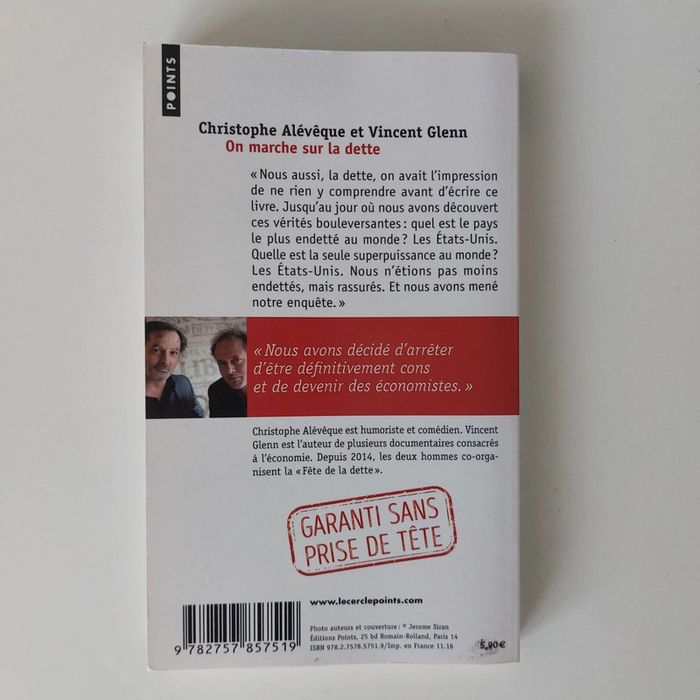 Livre - On marche sur la dette. - photo numéro 2