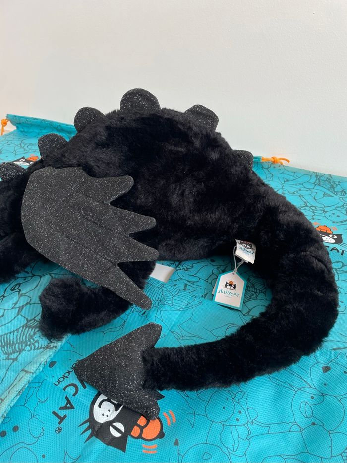 Enorme Jellycat ONYX DRAGON HUGUE 🖤 - photo numéro 4