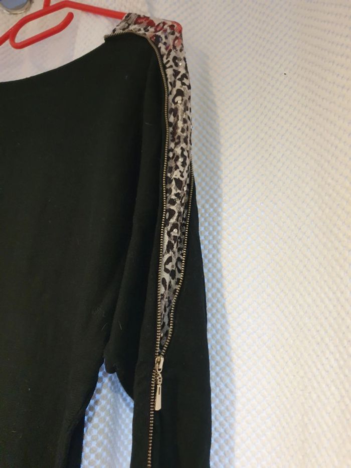 Robe moulante - photo numéro 2