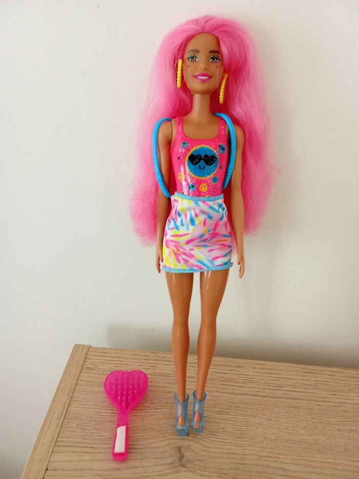 Poupée Barbie color reveal - photo numéro 2
