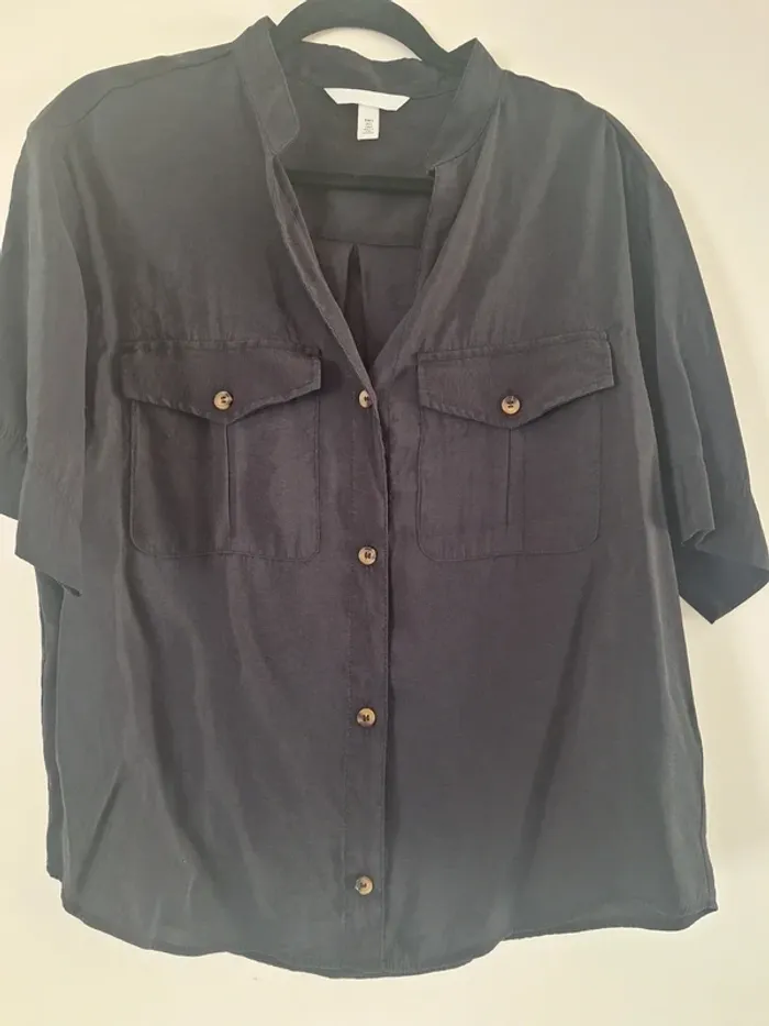 Chemise noire style saharienne