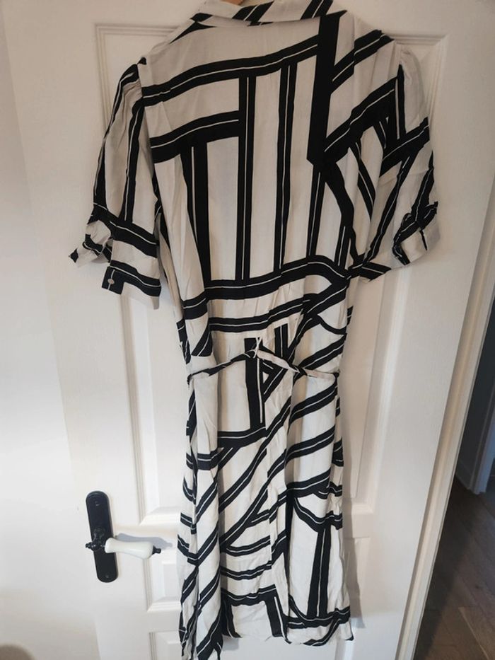 Jolie robe blanche et noire Promod taille 46 - photo numéro 6