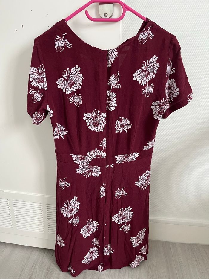 Robe bordeaux fleuri - photo numéro 3