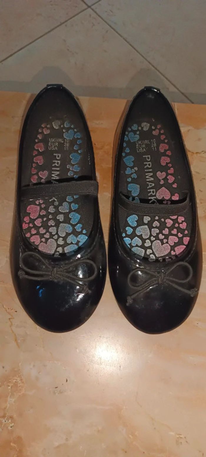 Ballerines noires vernis en 28 - photo numéro 2