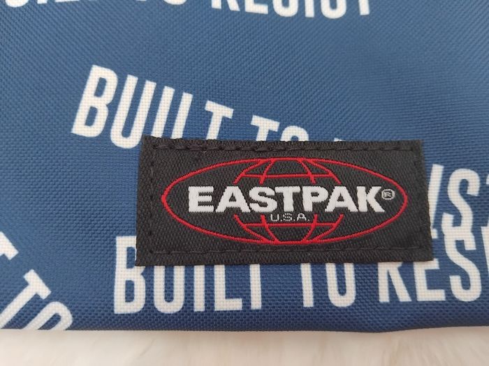 Trousse scolaire Eastpak, neuf - photo numéro 2